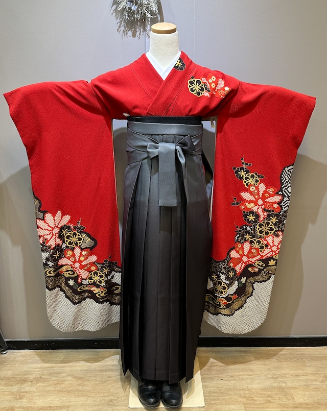 赤×黒/金駒刺繍